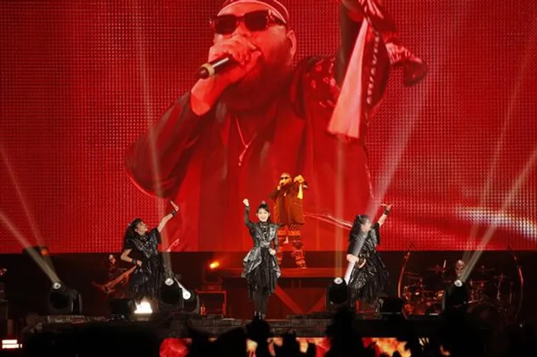 “ฟักกลิ้ง ฮีโร่” โกอินเตอร์ร่วมงาน “BABYMETAL” เซอร์ไพร์สแฟนเพลงโชว์ Rap ไทยเพลงใหม่ล่าสุด “PA PA YA!!” โดดร่วมคอนเสร์ตใหญ่กลางญี่ปุ่น