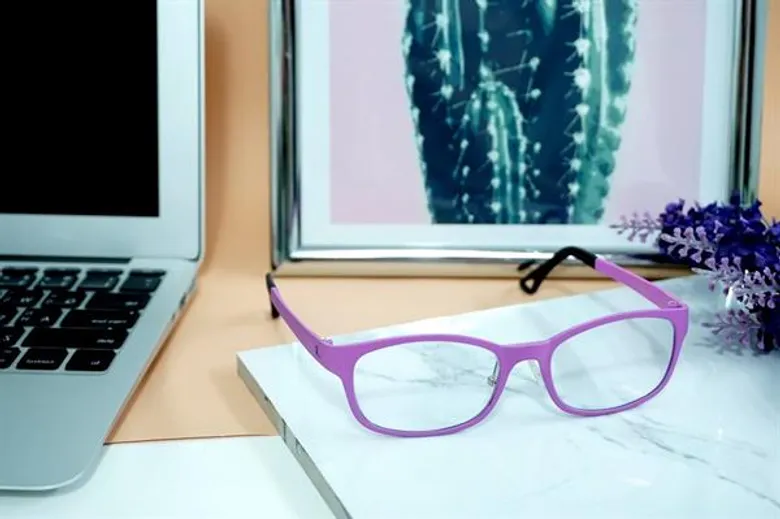 “หมอกุ๊กไก่” เผย "Eyeguard Nano Blue" ตัวช่วยดูแลดวงตา นวัตกรรมใหม่ของแว่นตากรองแสงสีน้ำเงิน