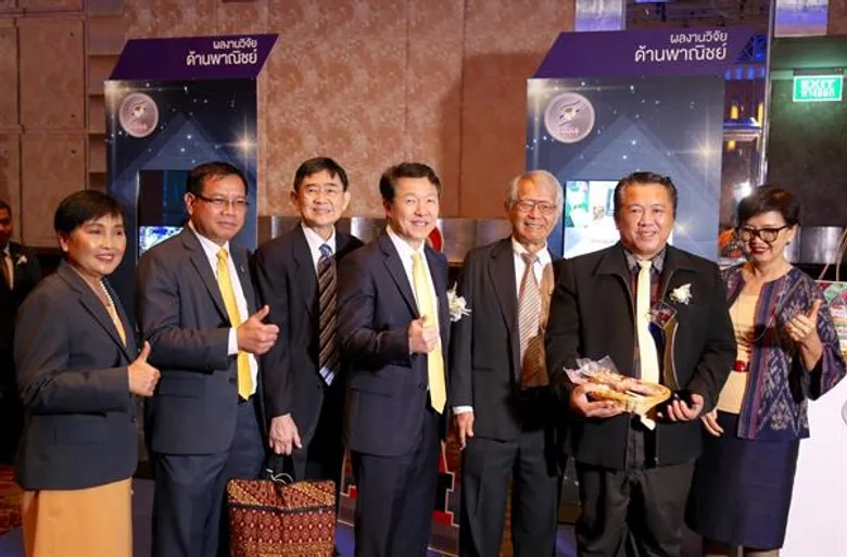 มข.รับรางวัลวิจัยเด่น จาก สกสว. ชูไก่ 3Low แก้ปัญหาเศรษฐกิจไทย