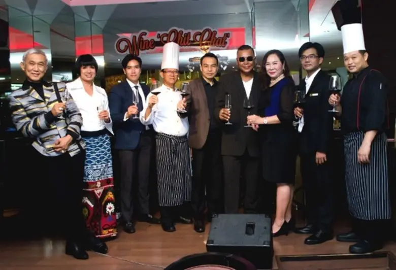 สมชาย ชิตวิเศษ รองผู้จัดการทั่วไป โรงแรมเ...