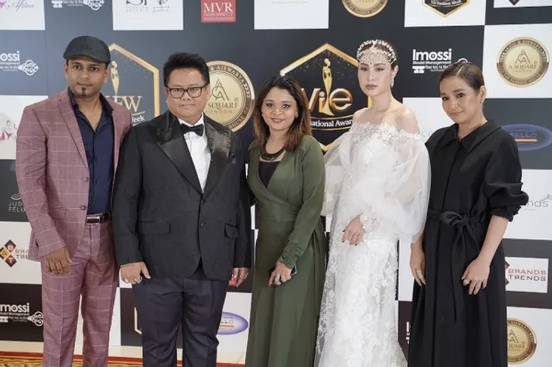 ปลา สุดจิตร์ เจ้าพ่อเวดดิ้ง สุดปลื้ม คว้ารางวัลนักออกแบบชุดแต่งงานยอดเยี่ยม ในงานแฟชั่นโชว์ VFW & VIA Dubai 2019