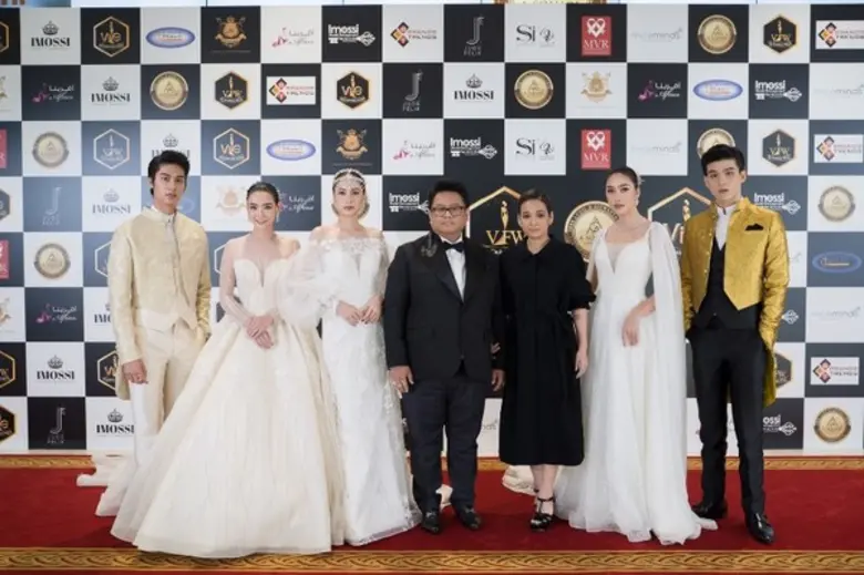 ปลา สุดจิตร์ เจ้าพ่อเวดดิ้ง สุดปลื้ม คว้ารางวัลนักออกแบบชุดแต่งงานยอดเยี่ยม ในงานแฟชั่นโชว์ VFW & VIA Dubai 2019