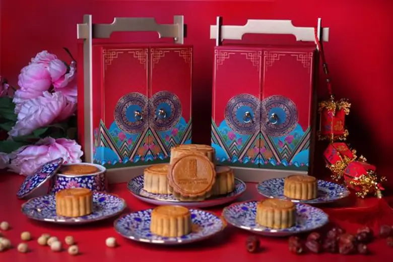 JW MOONCAKE COLLECTION 2019 Don’t let Mid-Autumn Festival pass without JW Marriott Hotel Bangkok mooncakes.