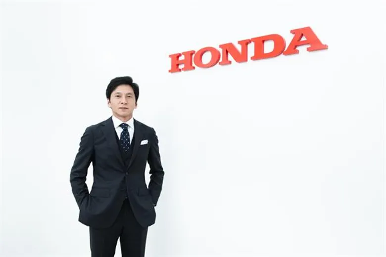 “เอ.พี. ฮอนด้า” ตอกย้ำความเป็นเจ้าตลาดรถสปอร์ต เอ.ที. ด้วยการเปิดตัว New Honda Click 150i รักษาแชมป์ในกลุ่มรถ เอ.ที. เครื่องยนต์ 150 ซีซี พร้อมรุ่นยอดนิยม New Honda Click 125i ประกบ พรีเซนเตอร์สุดฮอต “มาริโอ้ เมาเร่อ”