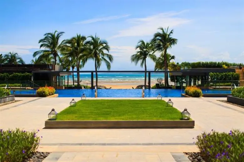โรงแรม ภูเก็ต แมริออท รีสอร์ท แอนด์ สปา, ...