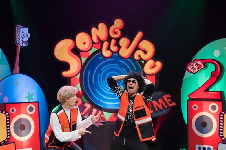 ทีวีไกด์: รายการ“Songแปลง 2 กวนTHEME” นั่งกันไหล่โยก “คชา-พล่ากุ้ง” บิดสุดปลอก แหกทุกขีดจำกัด ในรายการ “Songแปลง 2 กวนTHEME” วันพฤหัสบดีที่ 11 ก.ค.นี้