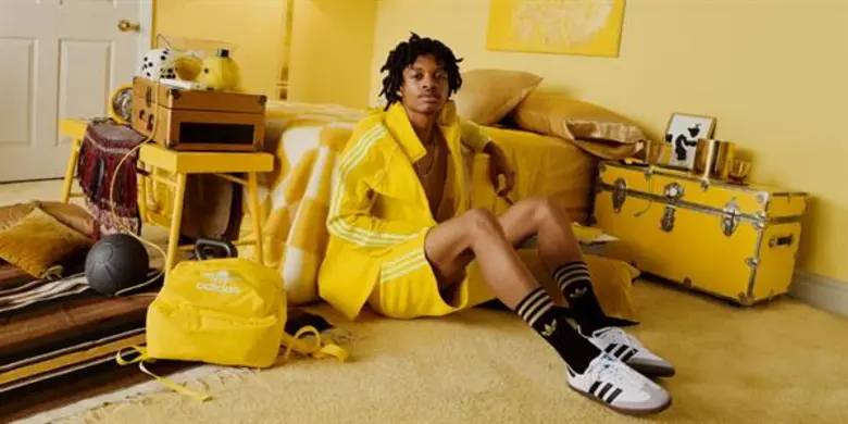 One of adidas Originals’ most iconic and longest-running apparel collections returns for FW19 again the adicolor collection, offering a comprehensive range for men and women, all in the series’ distinctive color palette.