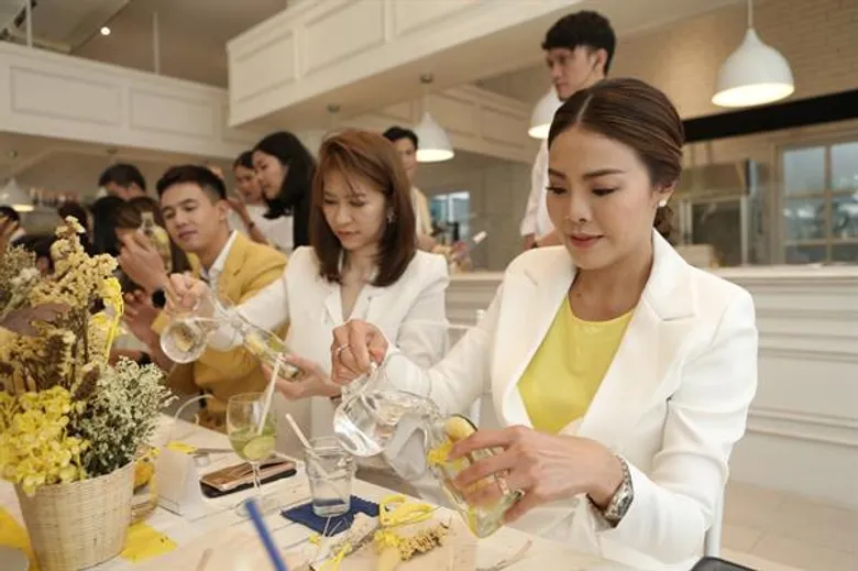 เมิร์ซ เอสเธติกส์ จัดงานเปิดตัว “Skin Radiance Program by Merz Aesthetics” ทรีตเมนต์รูปแบบใหม่ ตอบโจทย์เทรนด์ผิวโกลว์ใส แลดูสุขภาพดี ให้สาวๆเผยความมั่นใจได้เต็ม 100