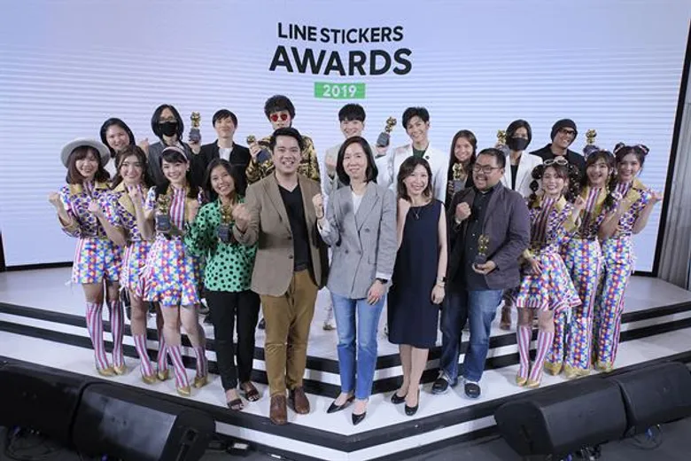 BNK48 สุดปลื้ม! รับรางวัลสุดยอดสติกเกอร์ต่อเนื่องปีที่ 2 ในงาน “LINE STICKERS AWARDS 2019”