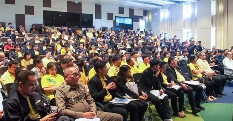 ดีป้า รุกหนัก EEC และ จังหวัดโดยรอบ ปั้นเมืองอัจฉริยะภาคตะวันออก จัด “สมาร์ทซิตี้ ไทยแลนด์ โรดโชว์” เมืองชลบุรี ดึงผู้นำเมืองอบรมเข้ม ขับเคลื่อนพัฒนาพื้นที่ให้มีศักยภาพอย่างยั่งยืน