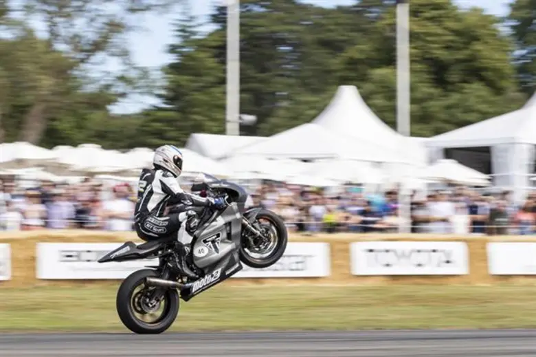 เร้าใจไม่หยุด! เครื่องยนต์ไทรอัมพ์ Moto2 ระเบิดความตื่นเต้นแก่แฟนๆ ในการแข่งขัน Moto2 ประเทศเยอรมนี และงาน Goodwood Festival of Speed ประเทศอังกฤษ