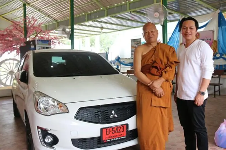 ภาพข่าว: มีมิติร่วมใจแบ่งปัน” มอบรถให้วัดพระบาทน้ำพุ
