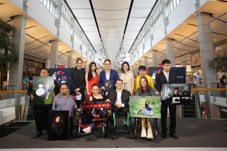 ปรากฎการณ์งานศิลป์แห่งปีกับงานเปิดตัว The Fighters Project (เดอะ ไฟท์เตอร์ โปรเจค) งานนิทรรศการภาพถ่ายและหนังสือ ที่ได้แรงบันดาลใจจาก 6 คนพิการ ของสุทธิศักดิ์ สุจริตตานนท์