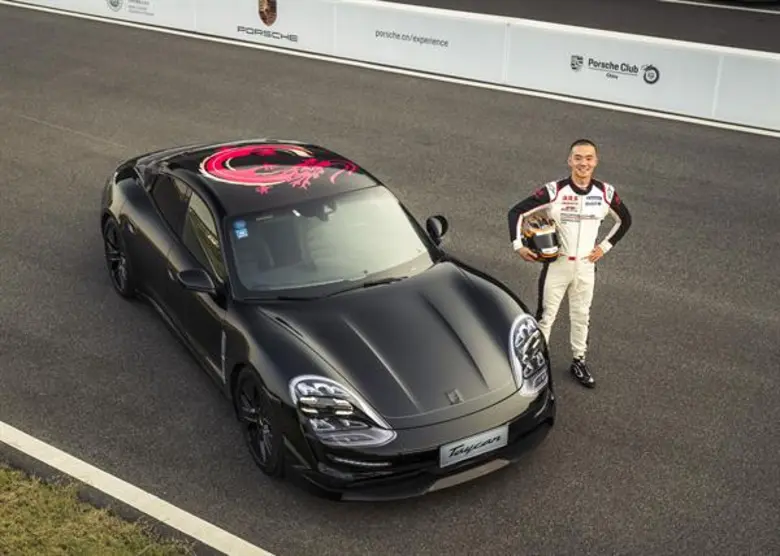 ปอร์เช่ ไทคานน์ (Porsche Taycan) ปรากฏโฉมที่เซี่ยงไฮ้ ประเทศจีน