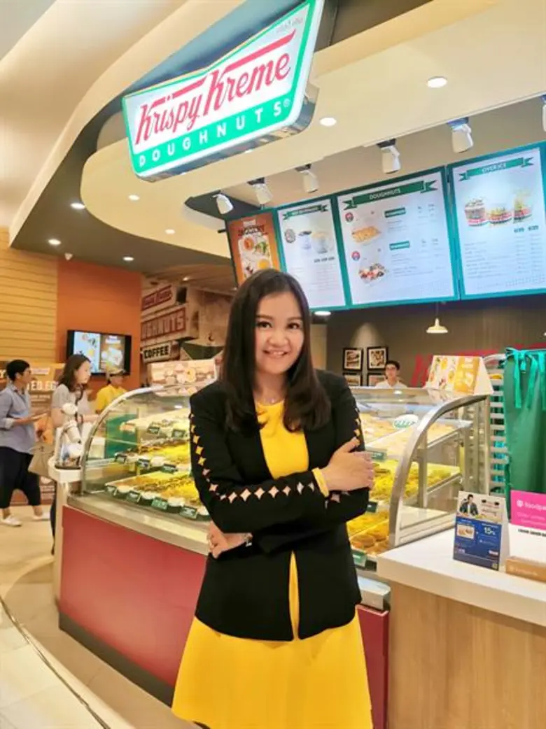 Gossip News: ดร. อุษณีย์ มหากิจศิริ ลีโอณีโอ ขยาย คริสปี้ ครีม เป็นสาขาที่ 35