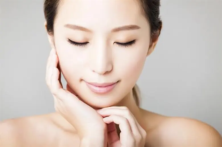 ผสานความสดใสบนใบหน้าแบบ 3 in 1 ด้วย GENEO (จีนโอ) Treatment