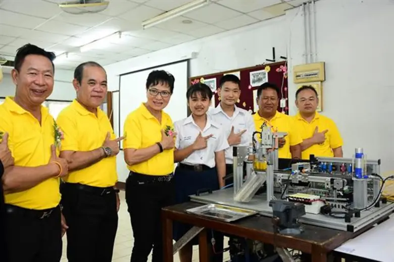 ดร.คุณหญิงกัลยา โสภณพนิช รัฐมนตรีช่วยว่าก...