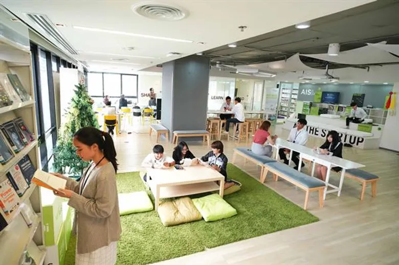 AIS Knowledge Station รับพระราชทานเกียรติบัตร “รางวัลห้องสมุดเฉพาะดีเด่น” ประจำปี 2561 จากสมาคมห้องสมุดแห่งประเทศไทย