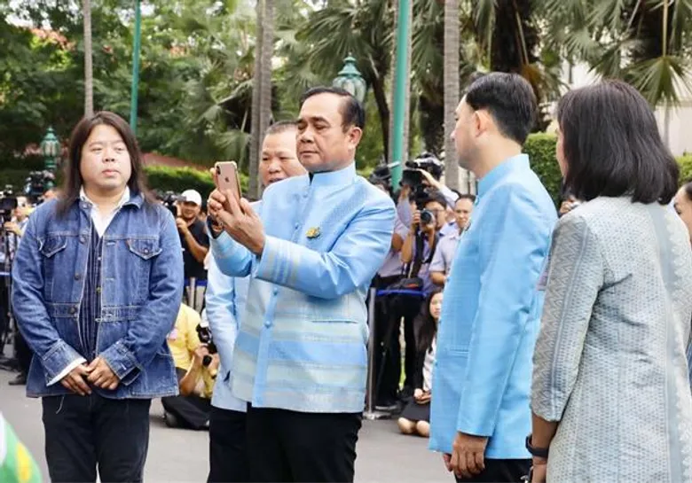 นายกรัฐมนตรี-ครม.ชมกิจกรรม “ผ้าไทยสู่สากล เฉลิมพระเกียรติ พระบรมราชชนนีพันปีหลวง” วธ.ร่วมหน่วยงานรัฐ-เอกชนจัดนิทรรศการแฟชั่นโชว์ผ้าไทยทั้งในไทยและญี่ปุ่นช่วงเดือนส.ค.นี้