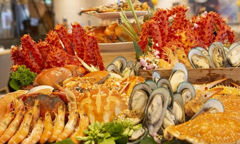 “MOM MEET CRAB” คุณแม่ทานฟรี! ที่ สตรีทส์ คาเฟ่