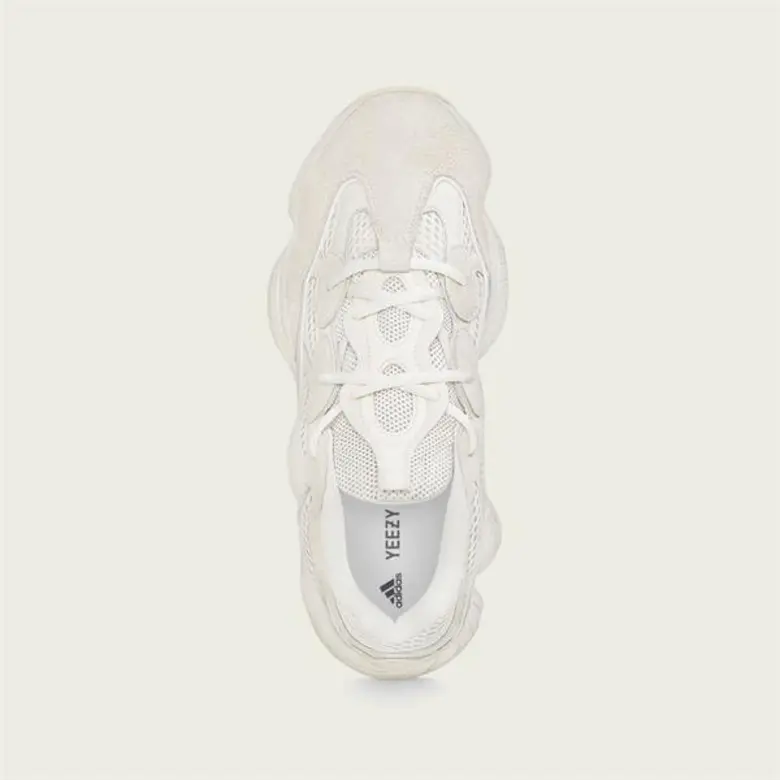 เท่นำเทรนด์ทุกฤดูกาล! อาดิดาส และ คานเย่ เวสต์ เปิดตัว YEEZY 500 BONE WHITE สนีกเกอร์รุ่นล่าสุดที่เหล่าสาวกต้องมีไว้ใส่ลุยรันเวย์หน้าฝน