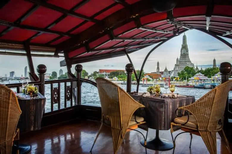 ครั้งแรกกับ “ออร์แกนิค ไวน์ ดินเนอร์” บนเรือมโนราห์สุดหรู ณ อนันตรา ริเวอร์ไซด์ กรุงเทพฯ รีสอร์ท