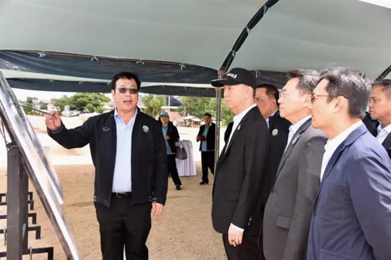 รัฐมนตรีเกษตรฯ ติดตามการบริหารจัดการน้ำและตรวจเยี่ยมความคืบหน้าการดำเนินงานเพิ่มประสิทธิภาพการระบายน้ำในพื้นที่ อ.หาดใหญ่