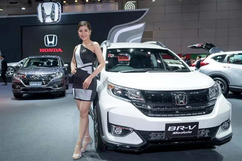 ฮอนด้า จัดแสดง แอคคอร์ด ไฮบริด ใหม่ พร้อมยนตรกรรมฮอนด้า รวม 9 รุ่น ในงาน BIG Motor Sale 2019 ตั้งแต่วันที่ 16-25 ส.ค. 2562 ชูแคมเปญ Honda Surprise ให้ลุ้นทองเป็นล้าน พร้อมข้อเสนอสุดพิเศษอีกมากมาย