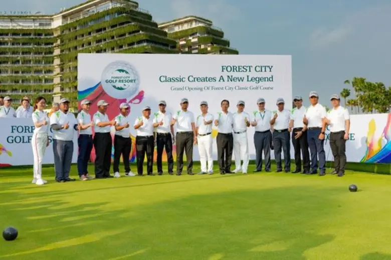 Forest City Classic Golf Course สนามกอล์ฟ...