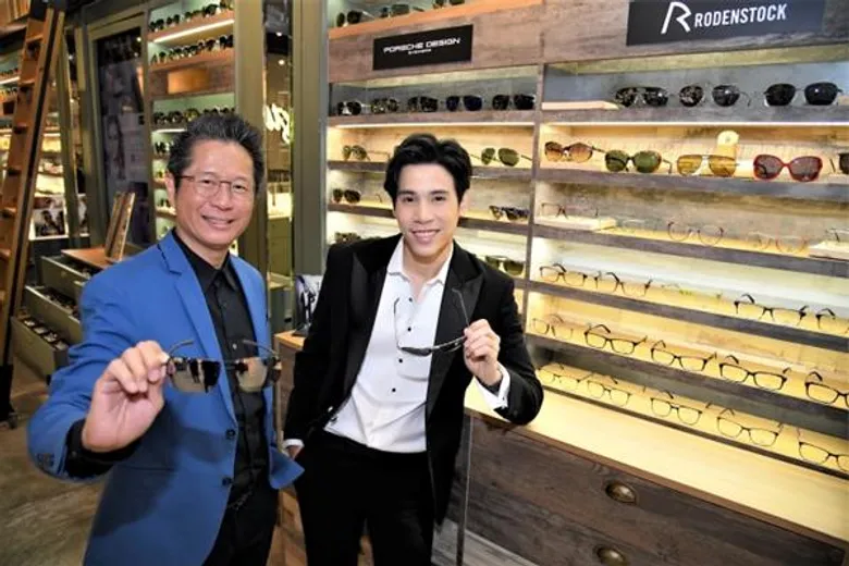 เคที ออพติค จับมือ “โรเด้นสต๊อก” ผู้นำจากเยอรมัน อัพเดทเทรนด์แว่นตาแฟชั่น ชวนนักแสดงหนุ่มหล่อ เจษ [เจษฎ์พิพัฒ] ร่วมงาน “Open House Rodenstock” สาขาเมกาบางนา