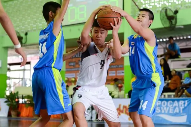 การแข่งขันบาสเกตบอลนักเรียนชิงชนะเลิศระดั...