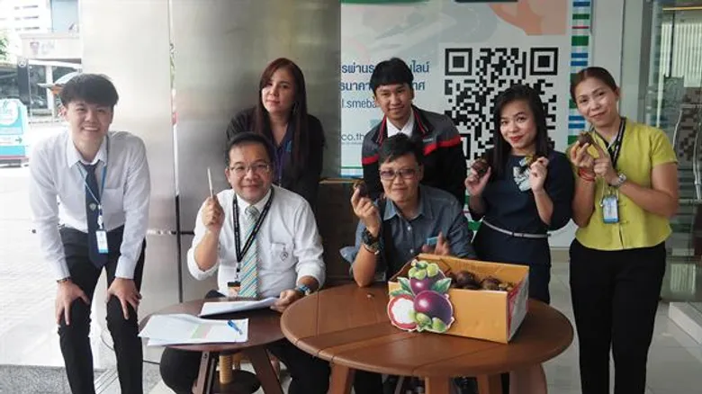 ภาพข่าว: SME D Bank รวมน้ำใจอุดหนุนมังคุดเกษตรกรภาคใต้ กว่า 2 ตัน