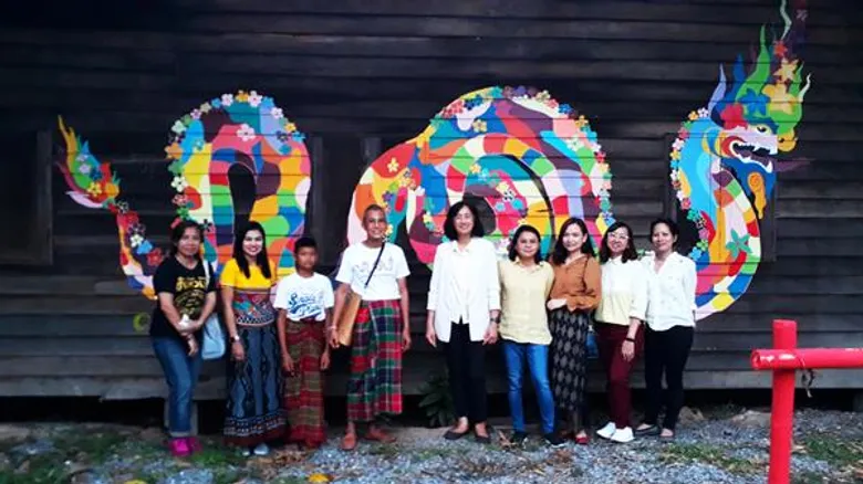 สศร. วาดบ้านแปลงเมือง พญานาค แห่งโซ่พิสัย ศิลปะร่วมสมัยพัฒนาชุมชน