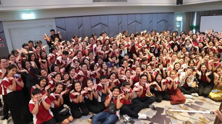 โดยข้อตกลงทางธุรกิจนี้ ผู้ก่อตั้ง MOS Den...
