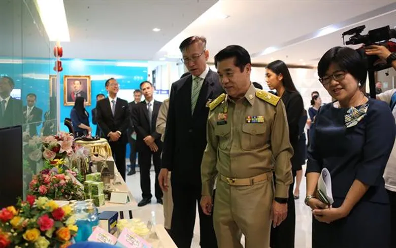 “สุริยะ”มอบนโยบาย ธพว.เดินหน้าเต็มสูบสินเชื่อดอกเบี้ย 1%ต่อปีหนุน SMEsรายย่อยเติบโต ขับเคลื่อนเศรษฐกิจสะพัดสี่หมื่นล้านบาท