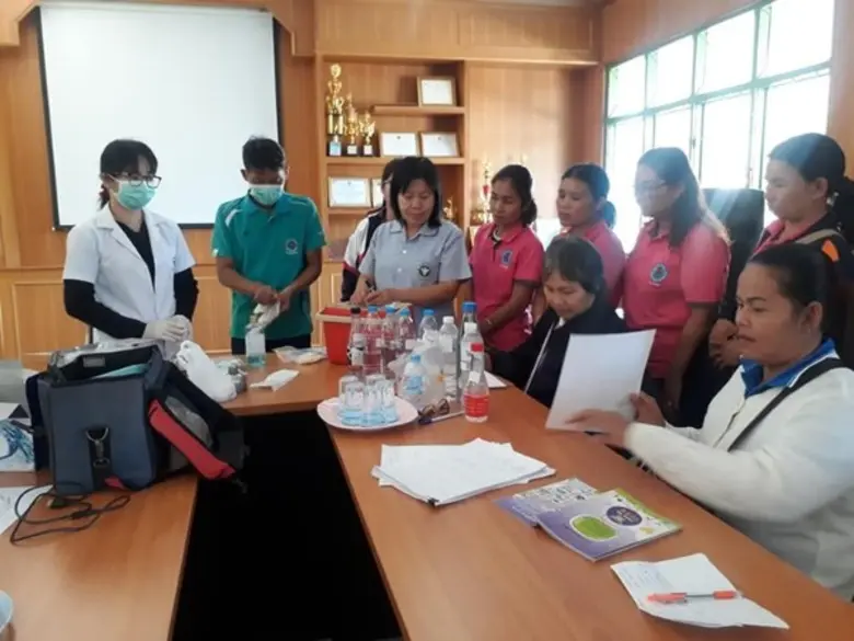 กรม สบส. ชูผลงาน “สายรู้ สายลับ” เกราะคุ้มภัยผู้บริโภคด้านสุขภาพชาวไผ่ล้อม จ.นครพนม