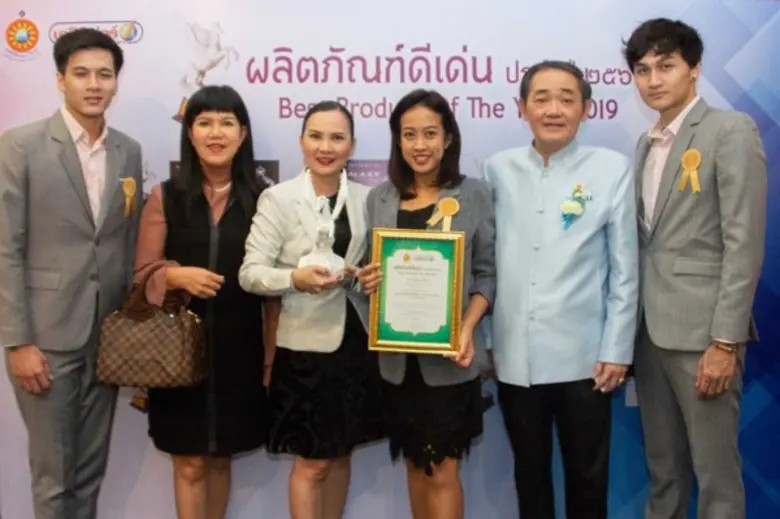 ชาตรี ศรียาภัย นายกสมาคมผู้สื่อข่าวบันเทิ...