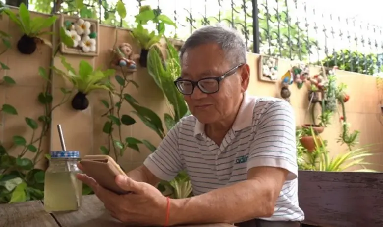 เพจดังระบุผู้สูงวัยใช้สื่อโซเชียลมีเดียเป...