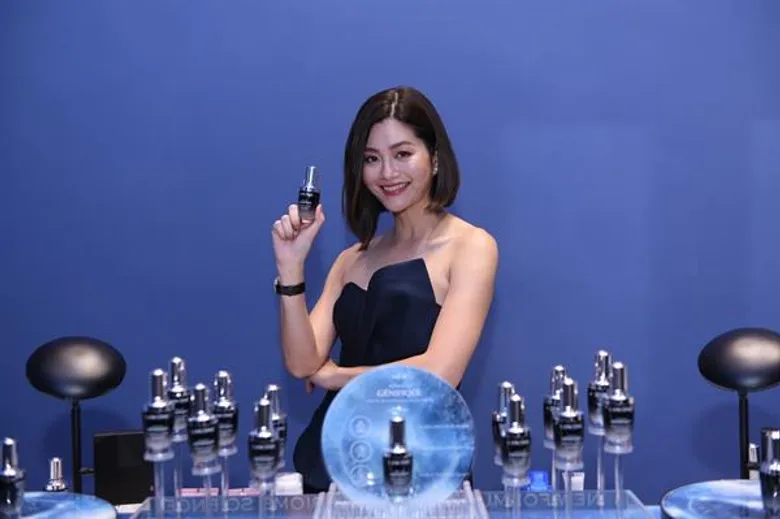สู่ขวัญ – ริต้า ร่วมเปิดตัว “ลังโคม นิว แอดวานซ์ เจนีฟีก เซรั่ม” เซรั่มใหม่ !! ช่วยฟื้นบำรุงผิวให้แข็งแรง แลดูอ่อนเยาว์