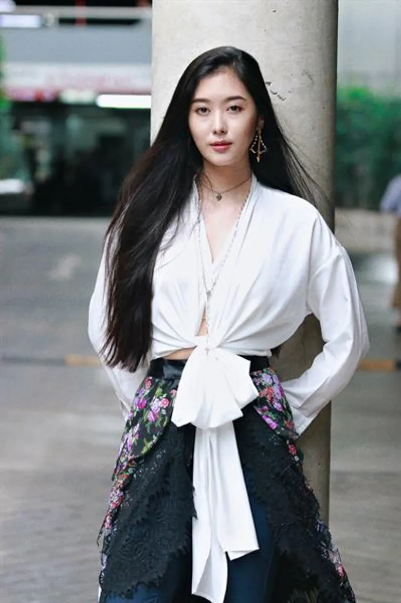 'สวนโมกข์กรุงเทพ’ ชวนร่วมงาน ว่าง ... จึงสร้างสรรค์ 'ยิปโซ’ ชวนชม 'ดูหนังหาแก่นธรรม’