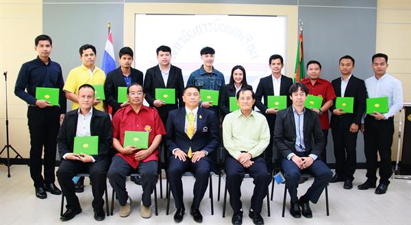พลเรือตรี ปิยะ อาจมุงคุณ ผู้ว่าการ สถาบันการบินพลเร...