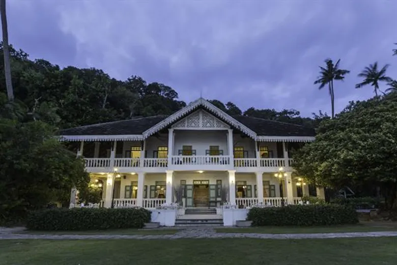 ตระการตากับเสน่ห์อาหารไทยรสเลิศ ริมทะเลอันดามัน ณ ห้องอาหารพันวาเฮ้าส์ โรงแรมเคปพันวา ภูเก็ต