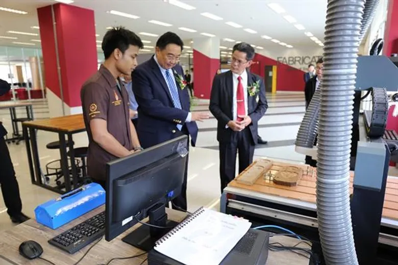 มทร.อีสาน เปิดห้อง Fabrication Lab ผลิตนักนวัตกรรมแห่งอนาคต