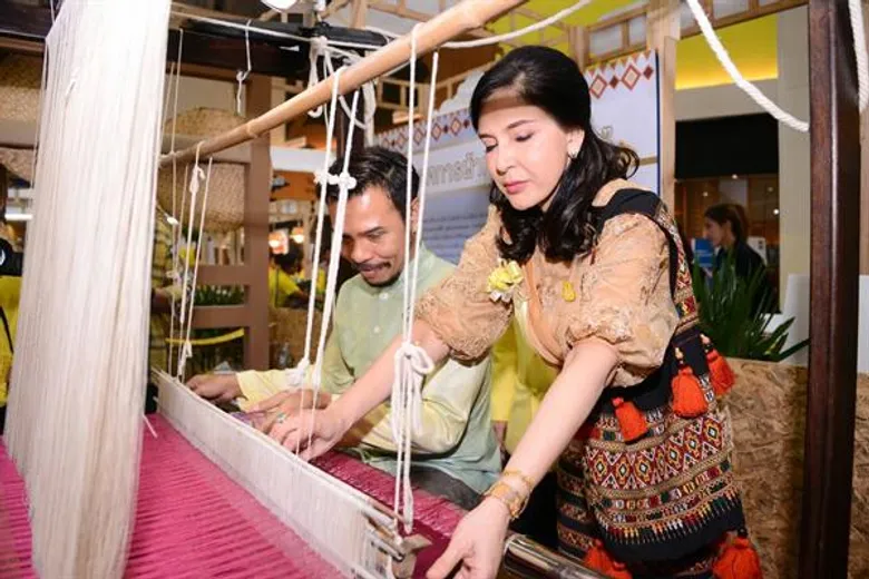 “มนัญญา” ลั่นกลอง มหกรรมของดีเมืองอุทัยธานี ประจำปี 2562 รุกสร้างโอกาสทางการค้าต่อยอดภูมิปัญญาท้องถิ่น รองรับความต้องการของผู้บริโภค