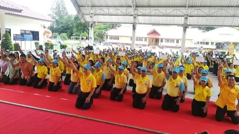 จ.บุรีรัมย์ จัดโครงการ " 101 อาชีพ " เฉลิมพระเกียรติเนื่องในโอกาสมหามงคลพระราชพิธีบรมราชาภิเษก