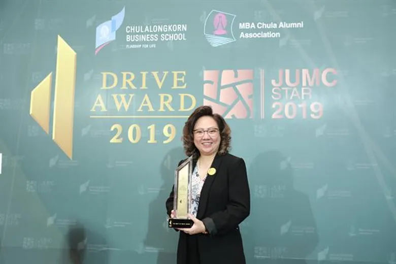 เอไอเอส คว้า 2 รางวัลใหญ่ “The best of DRIVE AWARD 2019” อันดับ 1 และ “DRIVE AWARD 2019 Excellence Technology” จากเวที “DRIVE AWARD 2019” ต่อเนื่องเป็นปีที่ 3