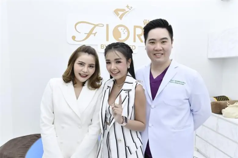 “เจนนี่” ตะลึง! บีฟอร์-อาฟเตอร์ โดน “หมอเพชร”ปั้นหน้าใหม่สวยเป๊ะ