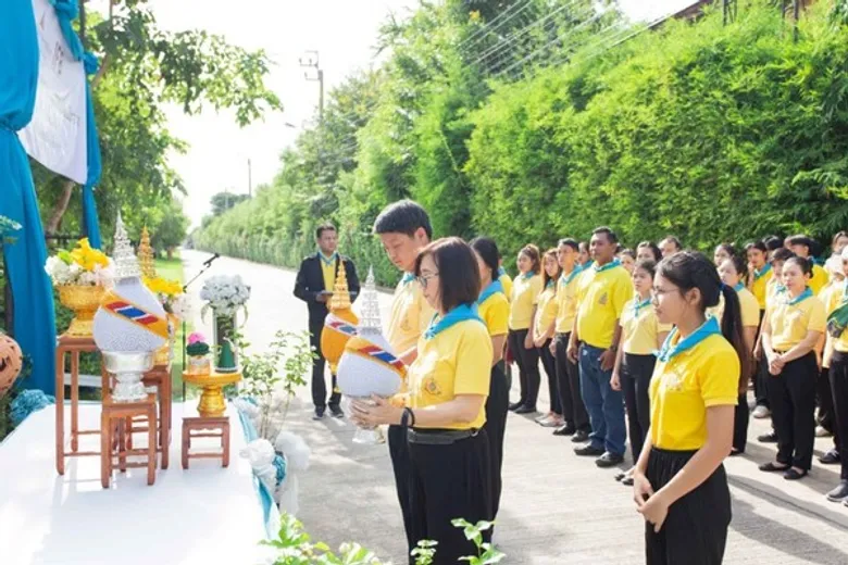IFB จัดกิจกรรม “ปลูกข้าวหอม น้อมถวายพระบรมราชชนนีพันปีหลวง” แทนการมอบดอกมะลิ