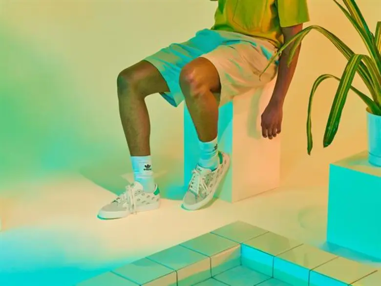 adidas Originals และ AriZona Iced Tea ผนึกกำลัง ส่งสนีกเกอร์ตัวแทนเครื่องดื่ม Arizona 4 รสชาติ นำ 2 โมเดลคลาสสิก Continetal Vulc และ adilette รังสรรดีไซด์สุดล้ำ วางจำหน่ายพร้อมกันแล้ววันนี้