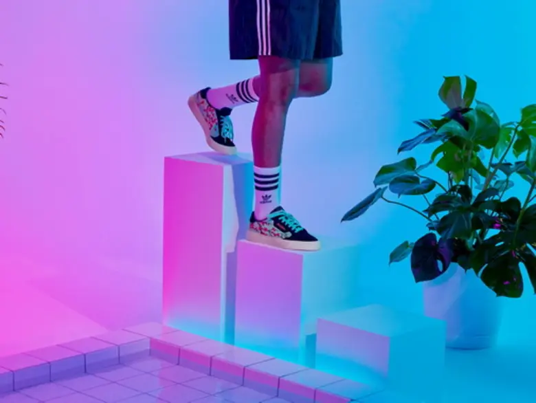 adidas Originals และ AriZona Iced Tea ผนึกกำลัง ส่งสนีกเกอร์ตัวแทนเครื่องดื่ม Arizona 4 รสชาติ นำ 2 โมเดลคลาสสิก Continetal Vulc และ adilette รังสรรดีไซด์สุดล้ำ วางจำหน่ายพร้อมกันแล้ววันนี้